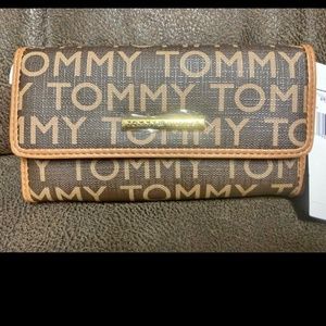 Tommy Hilfiger wallet